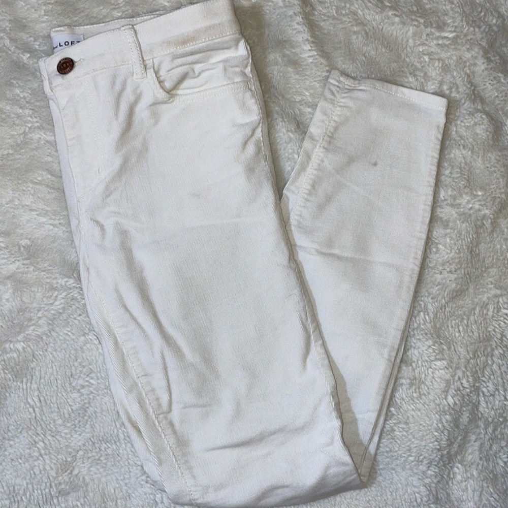 White Loft Modern Skinny Pants‎